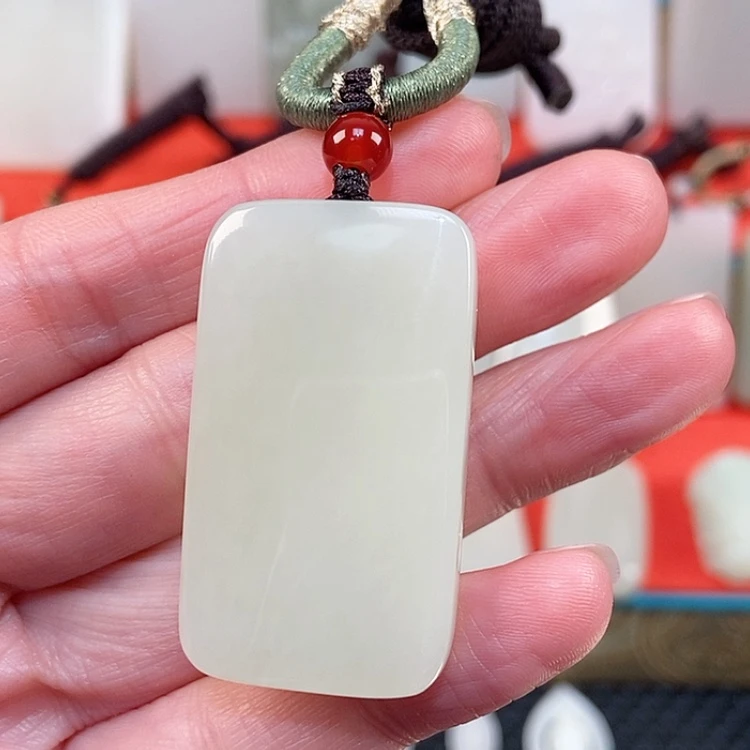 【闪购商品】颈饰未镶嵌和田玉