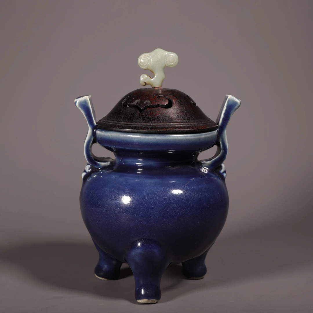LOT021218 明晚期 蓝釉三足双耳炉