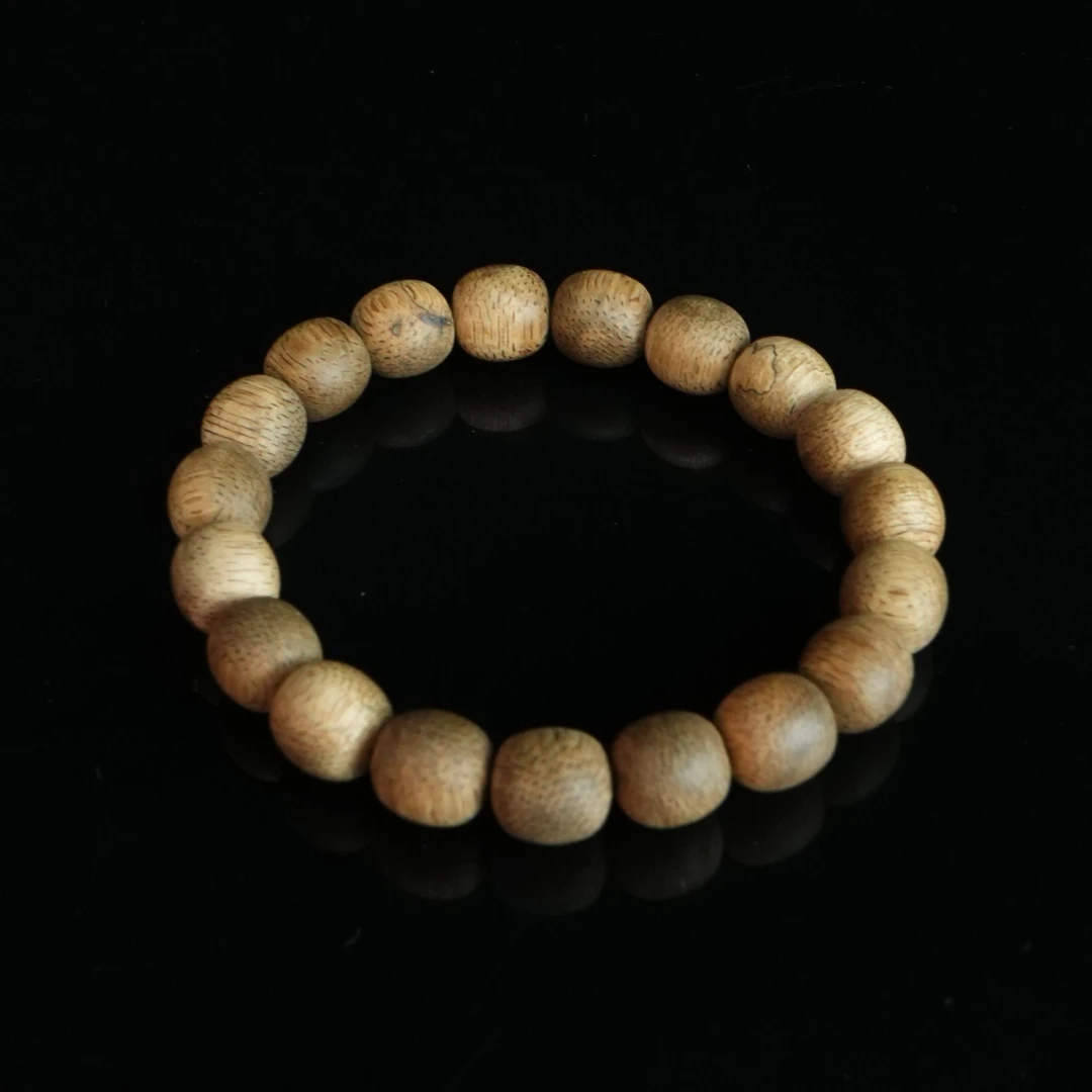 A3705西马沉香软丝9分沉手串1.0x1.0cm  8.39g