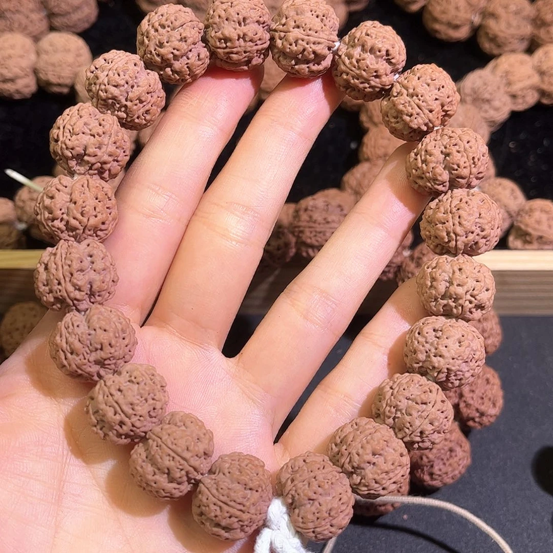 路***哥吊坠金刚菩提梅花手持18