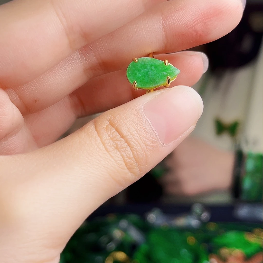 颈饰银S925镶嵌翡翠多样性