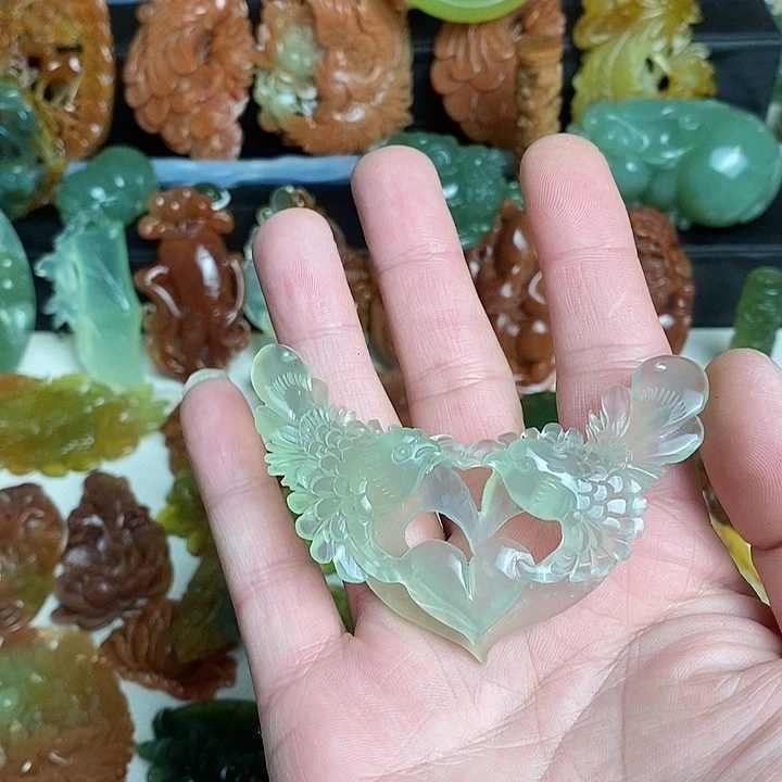 未镶嵌蛇纹石玉颈饰