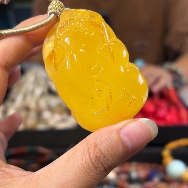 蜜蜡未镶嵌颈饰蜜蜡