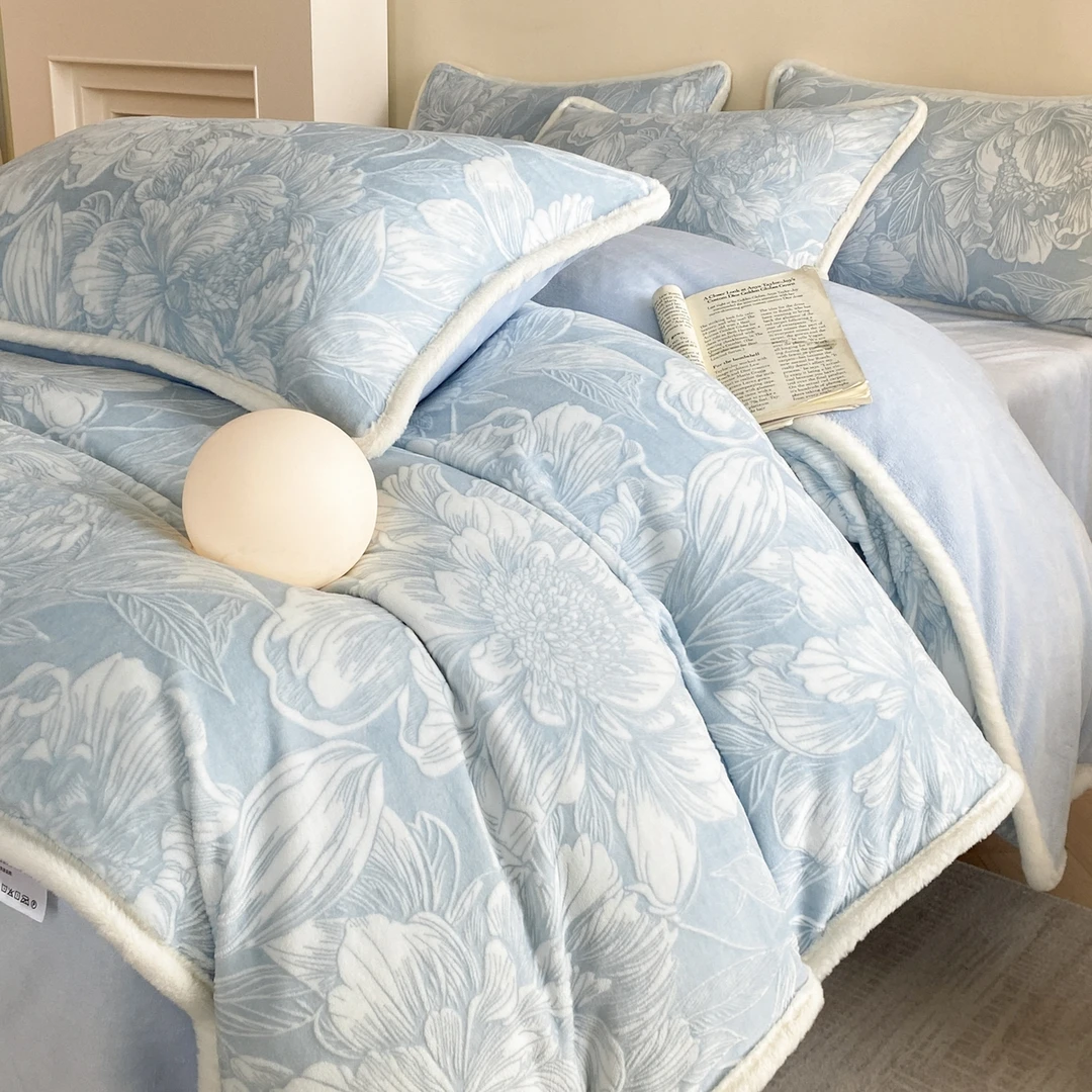 2025新款爆款高密消光包边雕花牛奶绒四件套立体5D