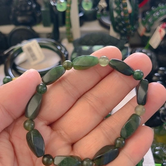 蛇纹石玉未镶嵌泰山玉