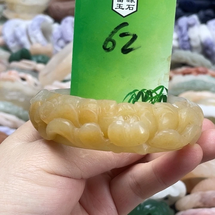 未镶嵌手镯石英岩玉