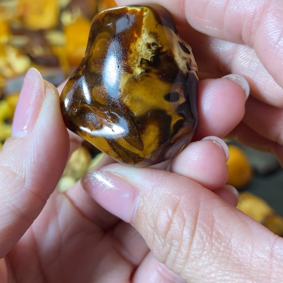 琥珀裸石未镶嵌星****O天然蜜蜡