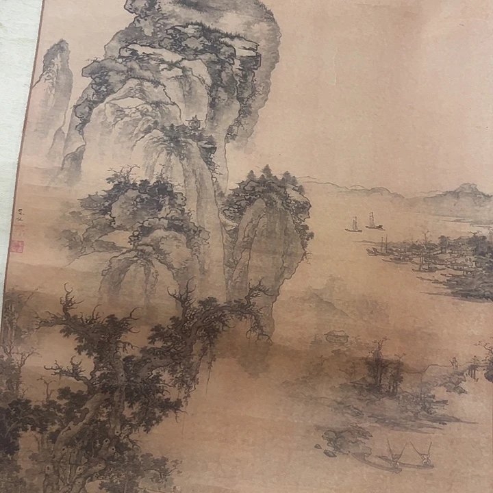 摆件，轴坏，破损，水渍都是正常印刷