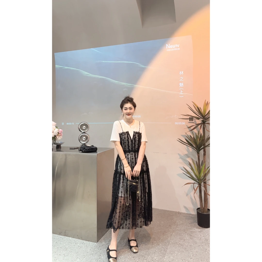 7094 夏季高级设计款重工拼接假两件抽绳收腰显瘦洋气连衣裙 诗诗