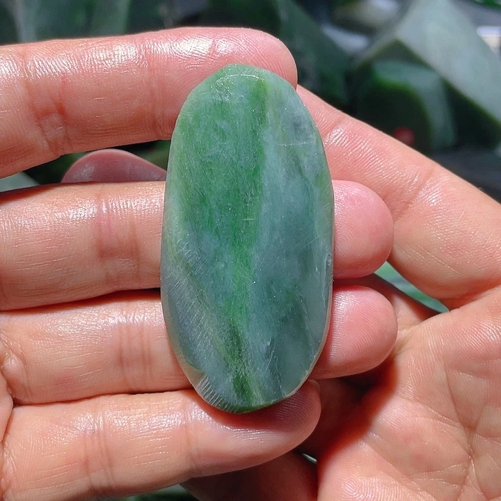 和田玉（碧玉）未镶嵌珠宝奇石