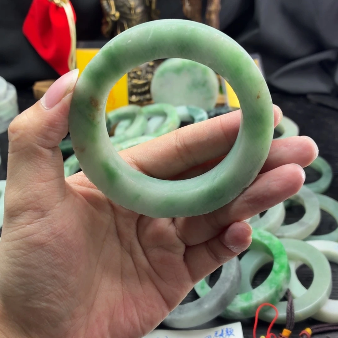 定制翡翠未镶嵌天然翡翠A货毛胚手镯定制