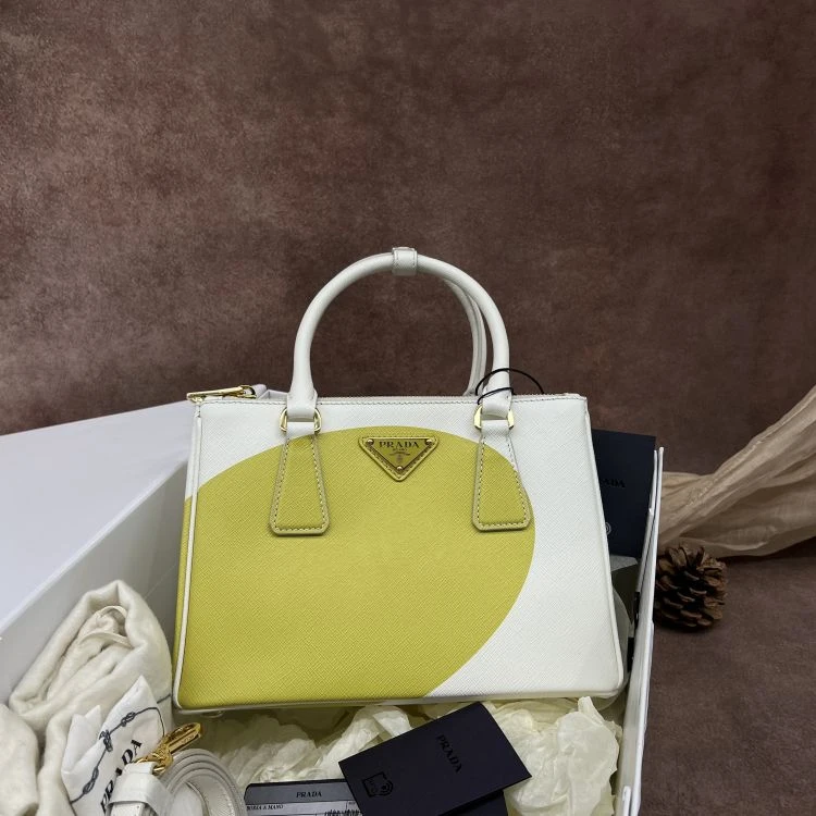 99新/普拉达/单肩包/C18676793794/[251226SSS]