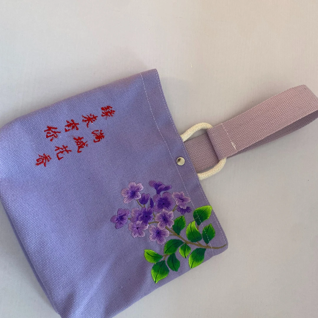 丁香花手提包青海非遗青绣手工绣品磁扣通用立体刺绣新中式绣花