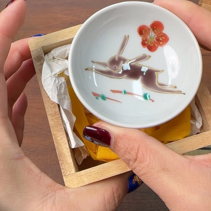 一个陶瓷物件哈哈哈哈