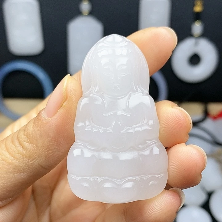 石英质玉吊坠(不含链)未镶嵌憨**子