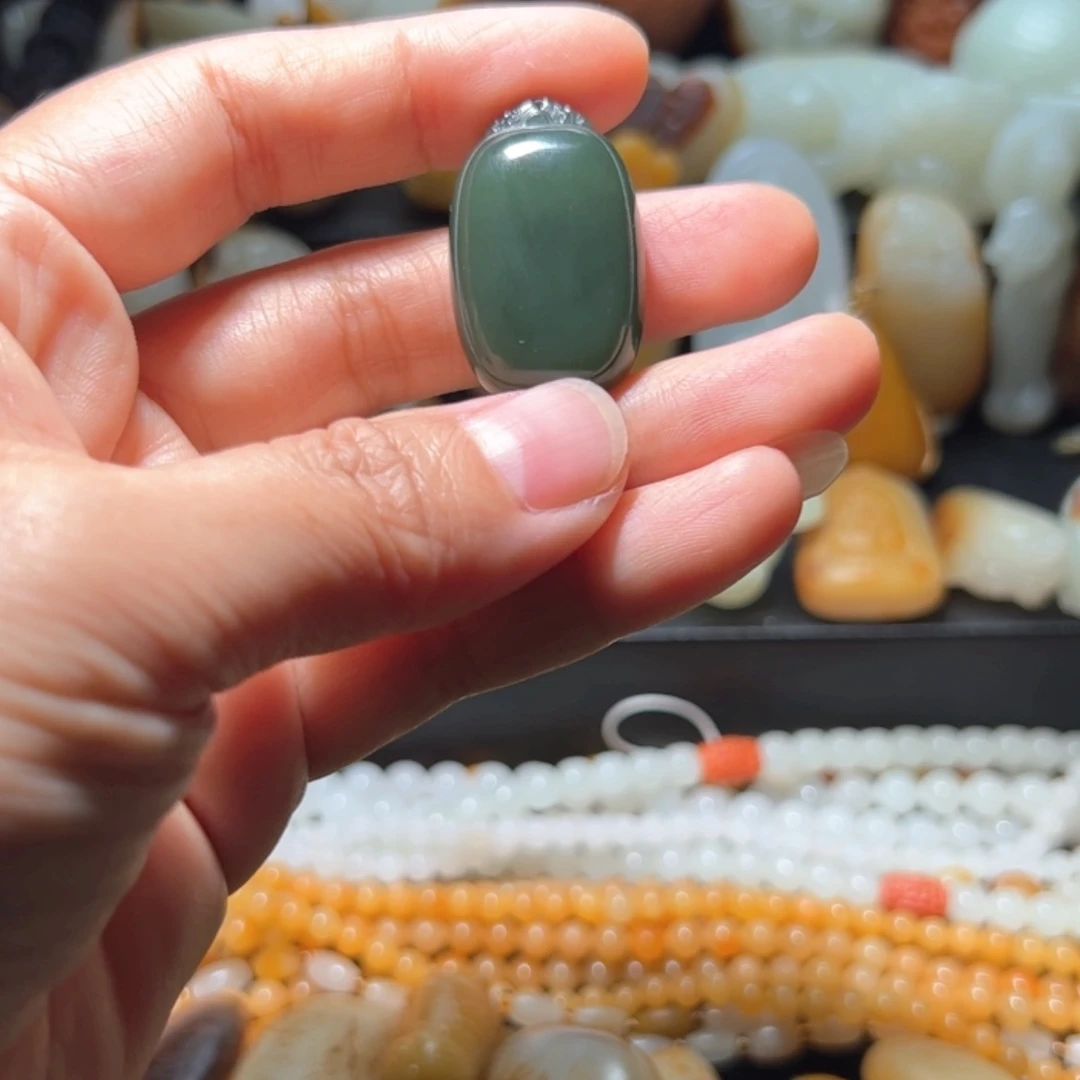 【闪购商品】和田玉未镶嵌颈饰