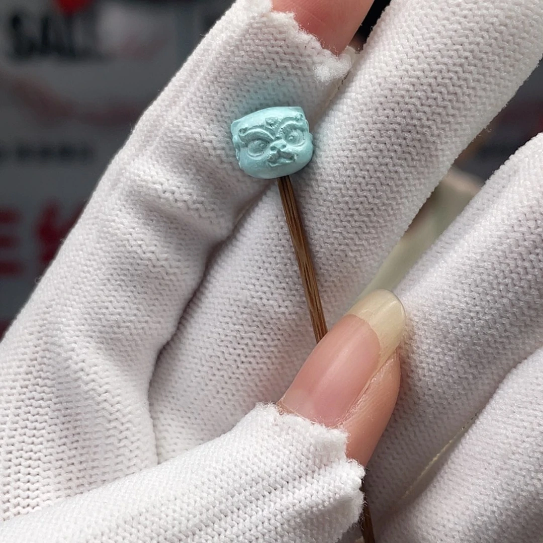 绿松石未镶嵌挂件