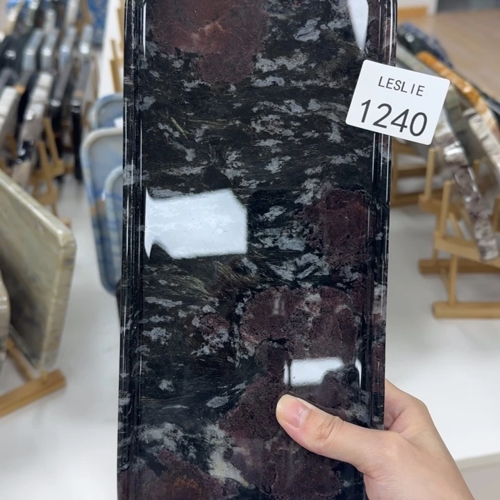 J1240！。。。。。。。。。。。。。