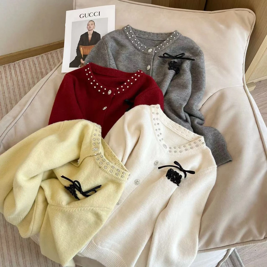 Barbie 辣酱  冬季重工镶钻蝴蝶结毛衣洋气长袖百搭6875