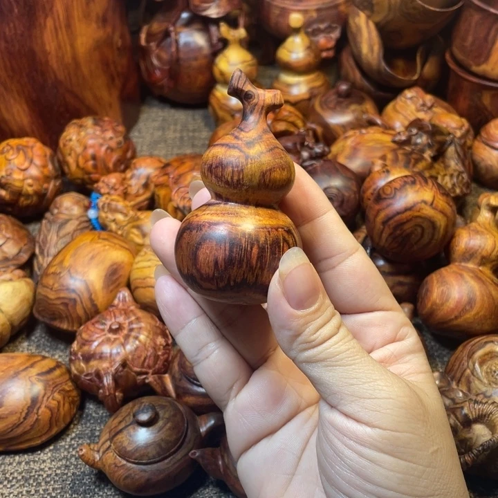 天***勤黄花梨/降香黄檀葫芦