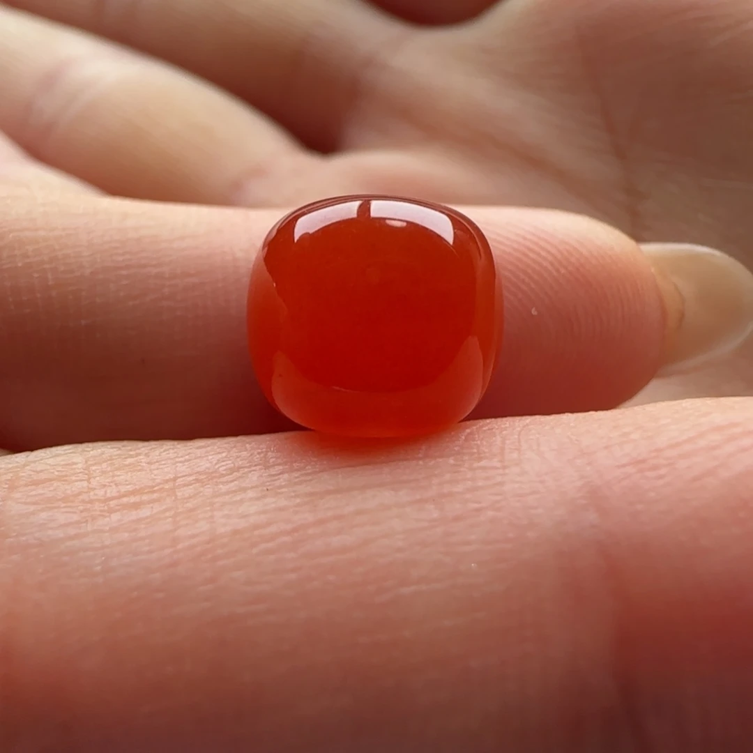 南红玛瑙未镶嵌老型10.3*9.3，色润，有马牙