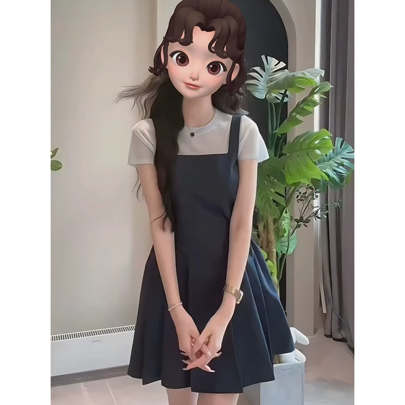今年流行漂亮套装女夏季清冷感背带连衣裙显瘦减龄短袖上衣两件套