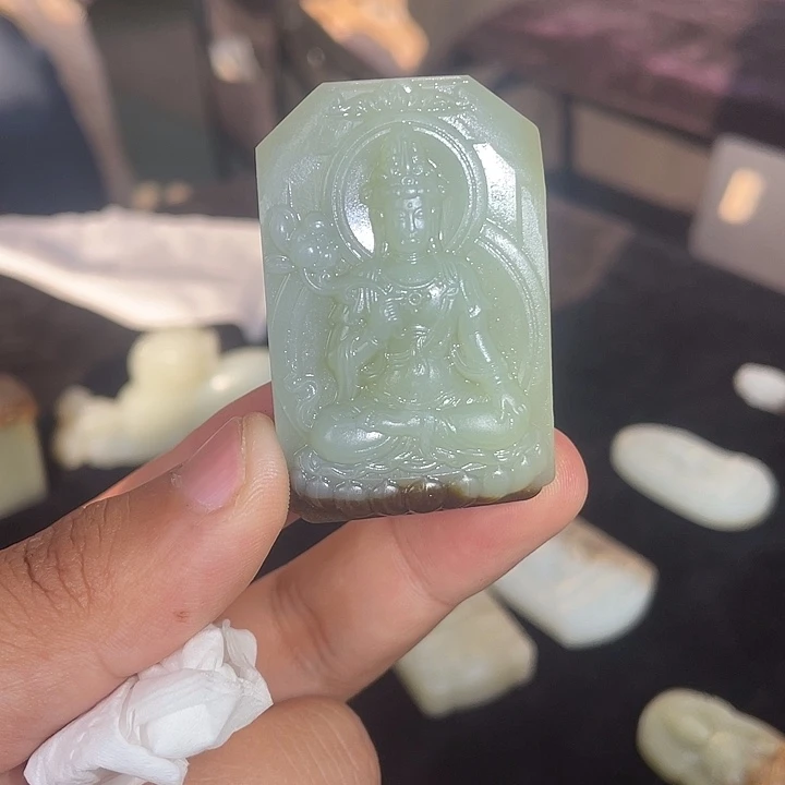 未镶嵌和田玉（糖玉）挂件
