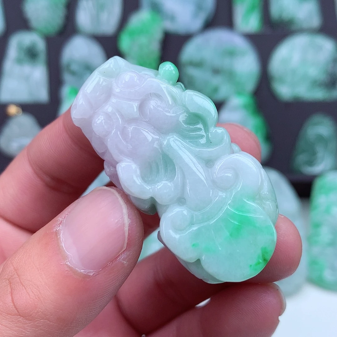 翡翠颈饰未镶嵌翡翠吊坠