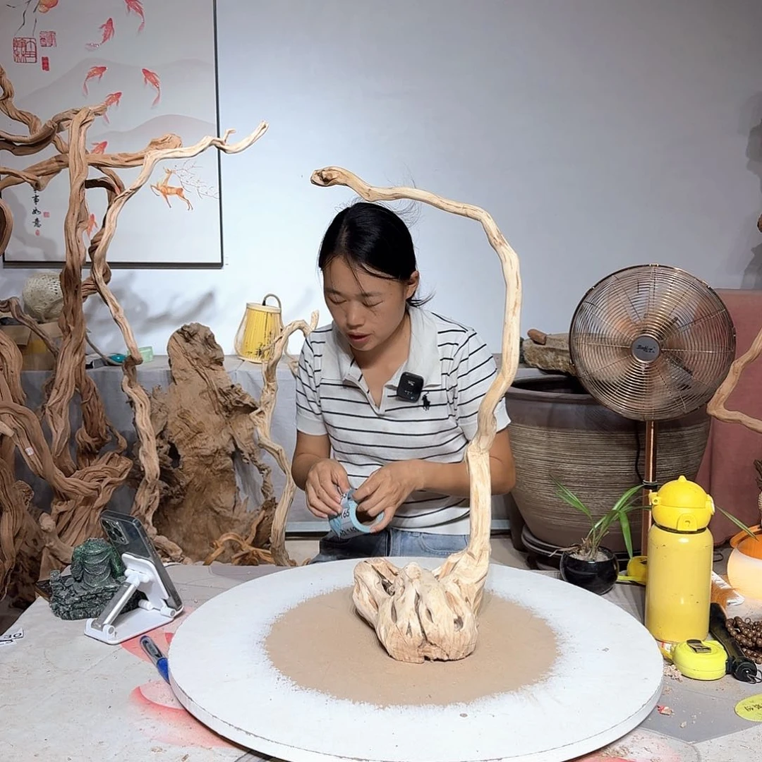 杜鹃根摆件是左**书杜鹃根艺术品