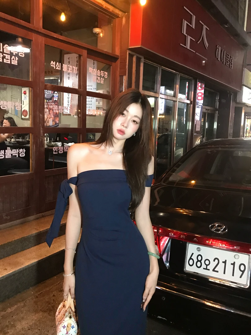 EIA一尧【恋综女一】连衣裙气质韩系露肩钓系显瘦高弹长裙斜肩ins女