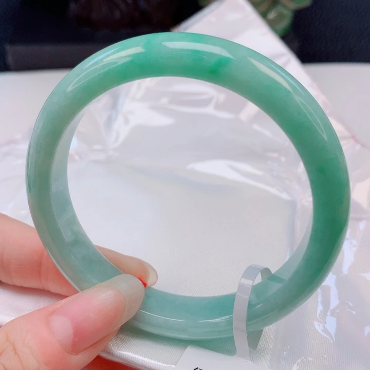 翡翠未镶嵌手镯55圈