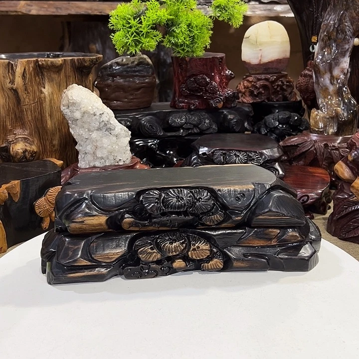 木紫光檀雕花长条底座尺寸23*6/20*6*4.5