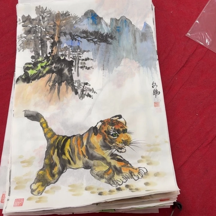 国画花鸟等图案为一体的