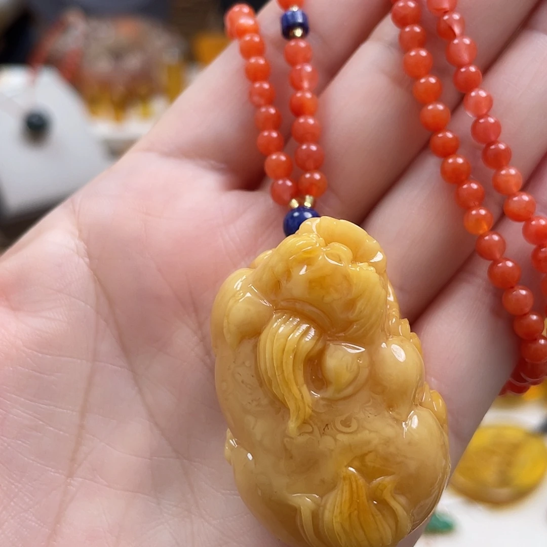 蜜蜡未镶嵌珠宝奇石28.7克 白花蜜貔貅