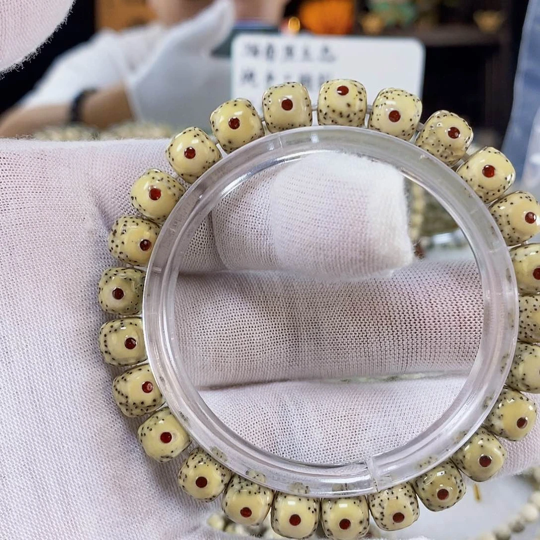 王***了石英石非金属星月菩提雕刻艺术