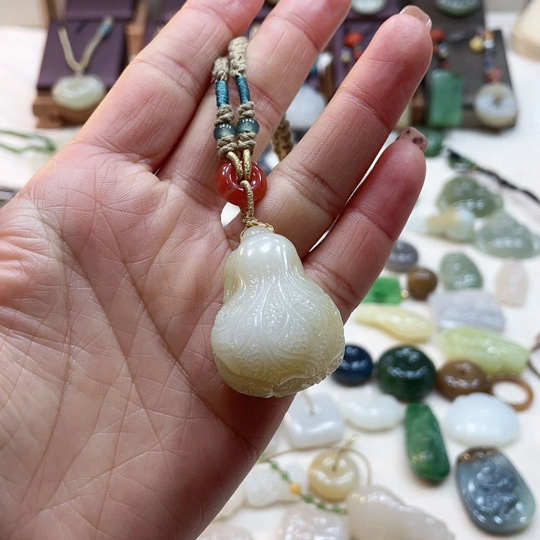 和田玉颈饰未镶嵌伊**尔