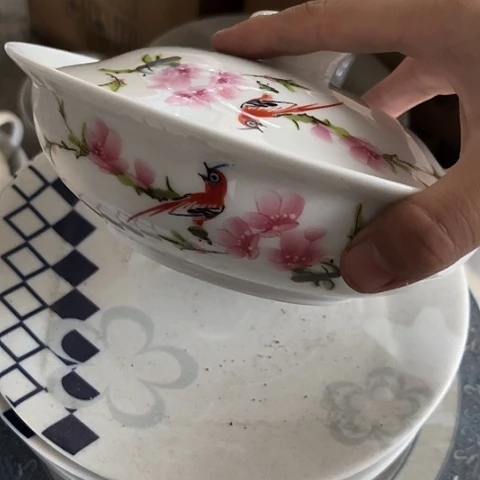 陶瓷7.8寸盖碗一个