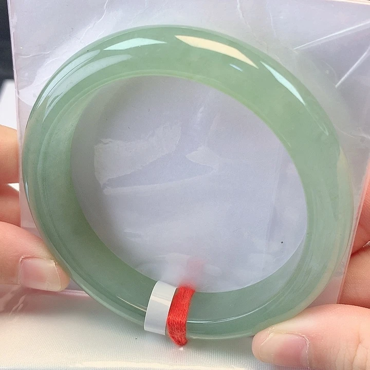 翡翠未镶嵌手镯57圈