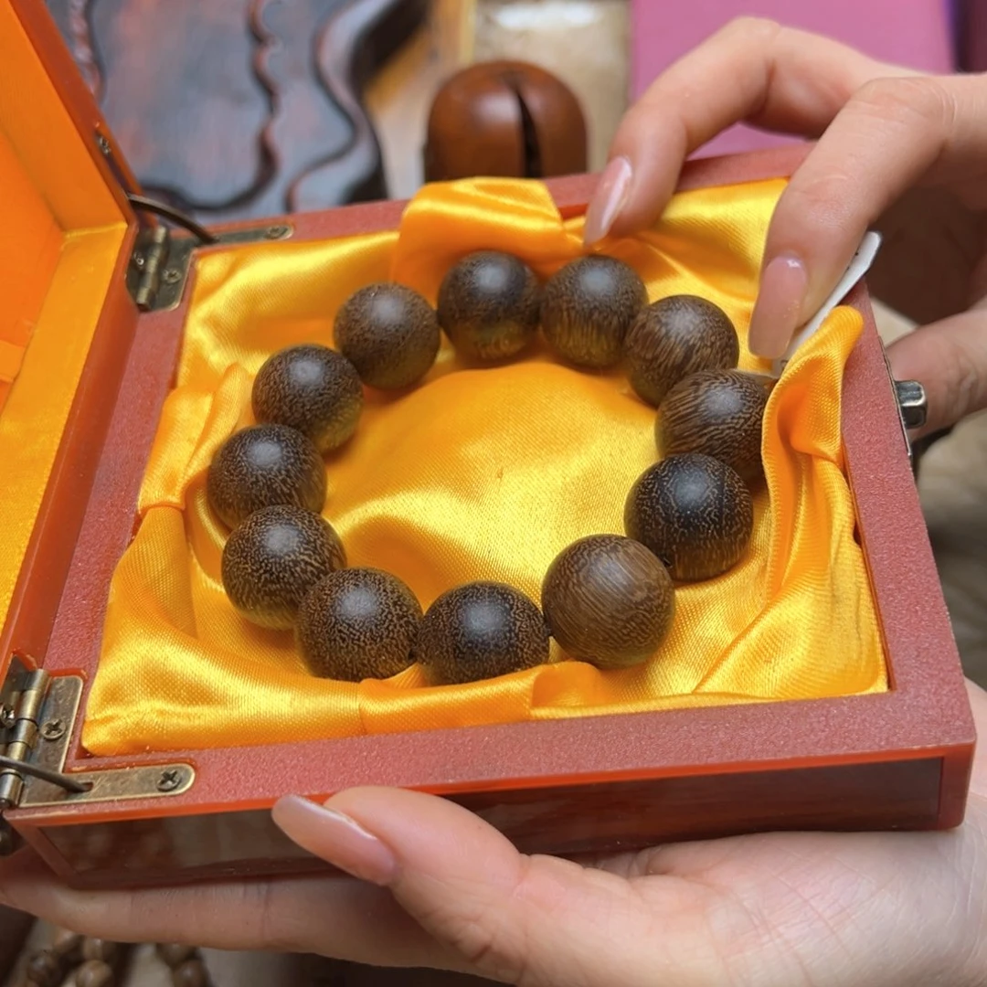 大叶紫檀（黑酸枝木类）