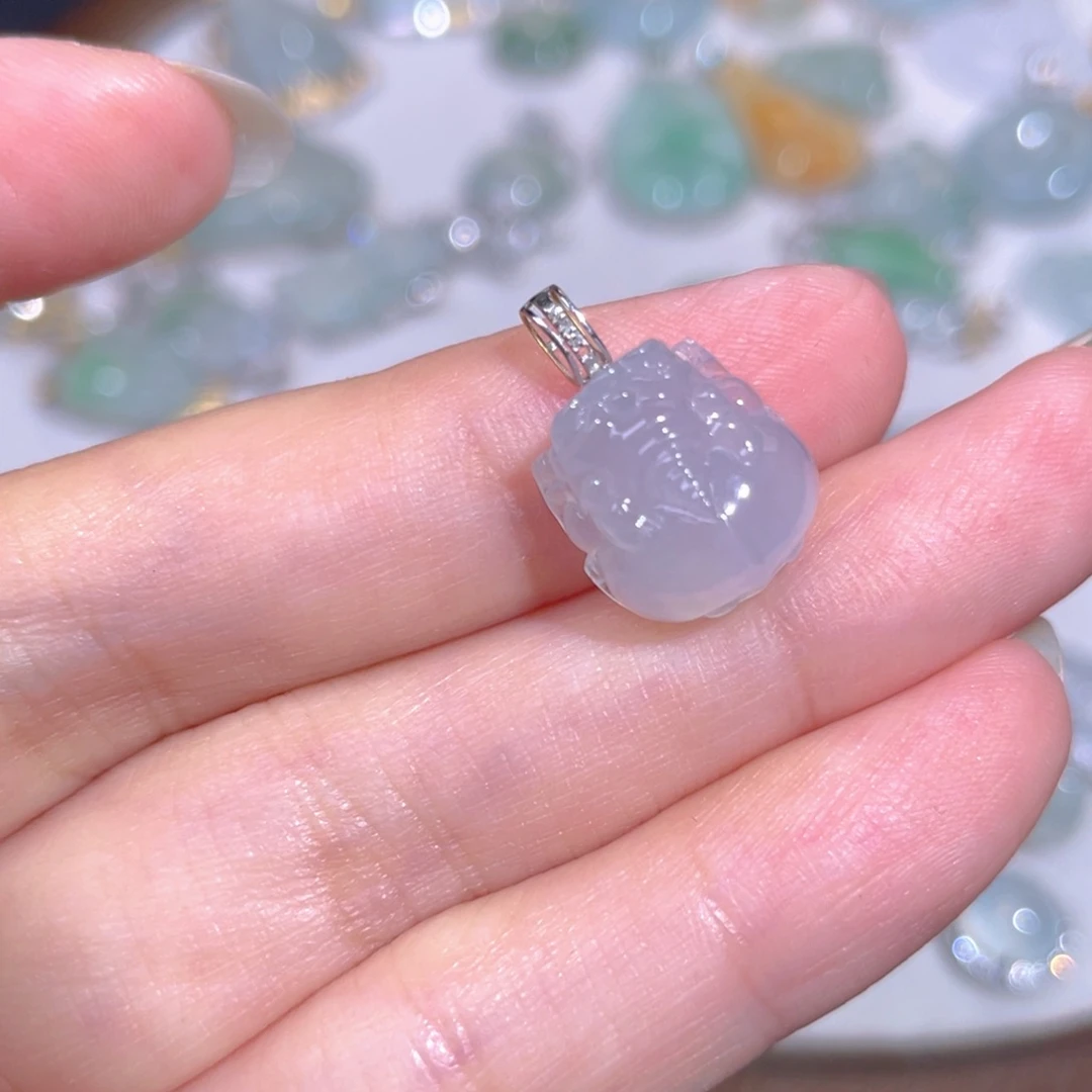 颈饰18K金镶嵌翡翠翡翠
