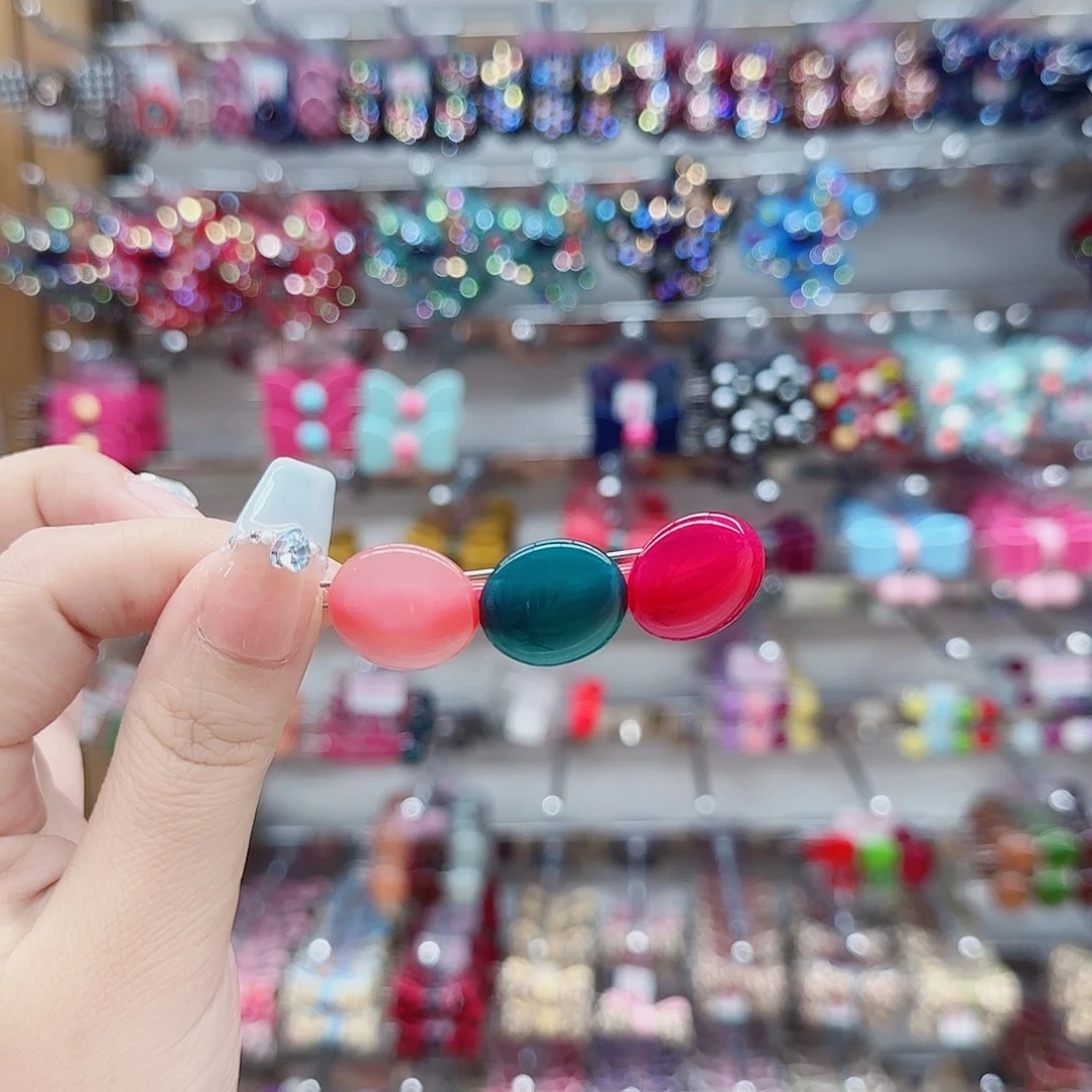 树脂非金属如**阿兹娜饰品