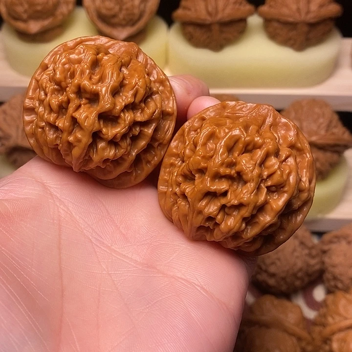 文玩核桃吊坠43秦岭53克