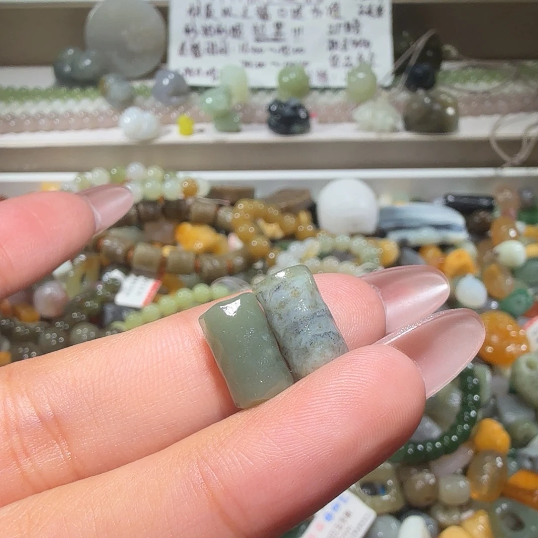 和田玉未镶嵌珠宝奇石