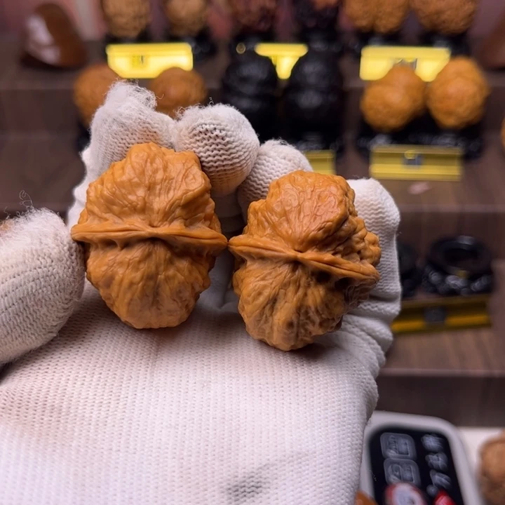 文玩核桃把件龙脊妖蟾39尺