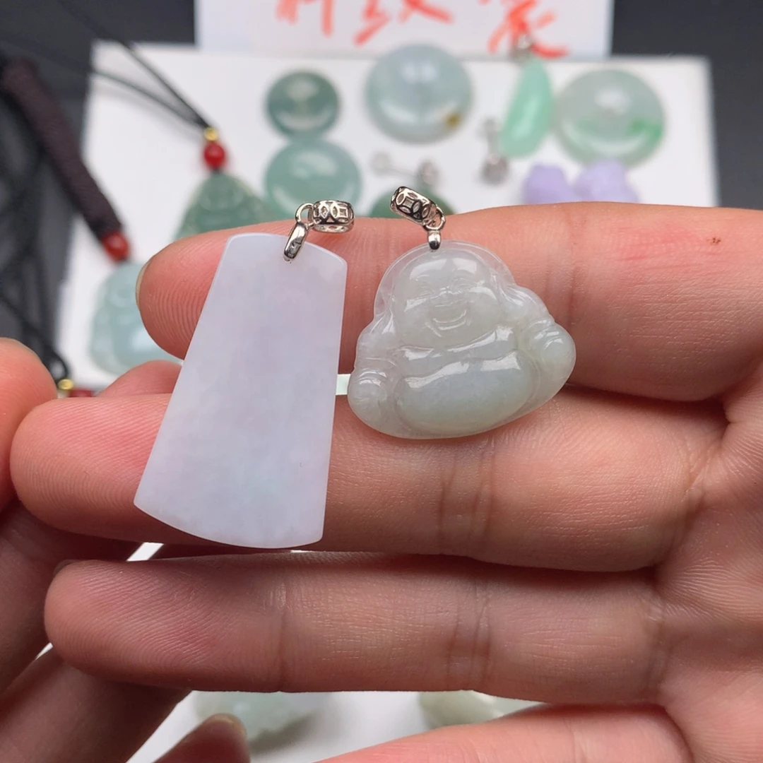 翡翠颈饰未镶嵌小**学