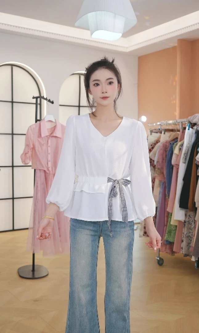 F法式蝴蝶结设计感V领上衣女早秋小打底显瘦气质长袖收腰衬衫