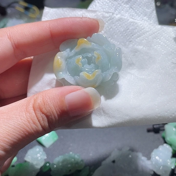 颈饰未镶嵌翡翠天