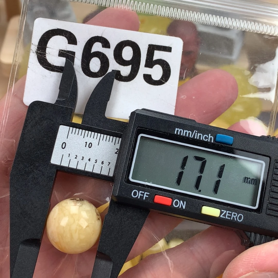 蜜蜡未镶嵌珠宝奇石裸石