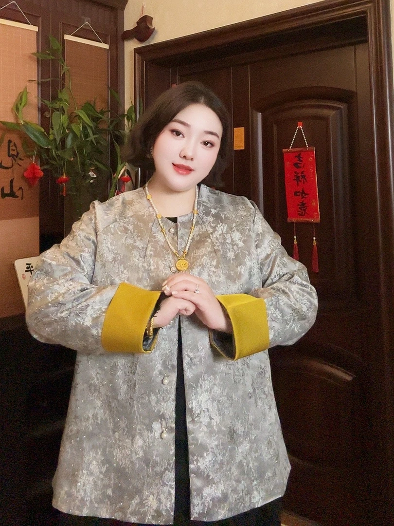 格格大码新款春秋国风重工带钻珍珠扣子外套女新中式提花气质外套