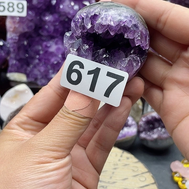 水晶大型摆件（非配饰）未镶嵌和**尘